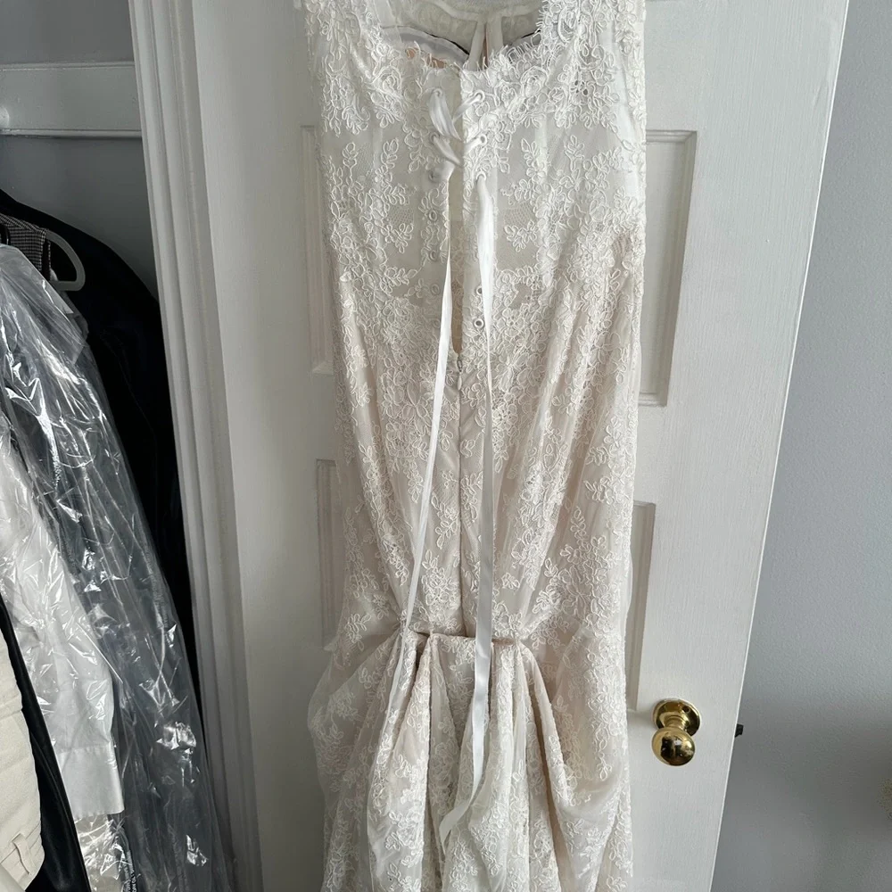 Pnina Tornai White Lace Wedding Dress - Picture 3 of 9